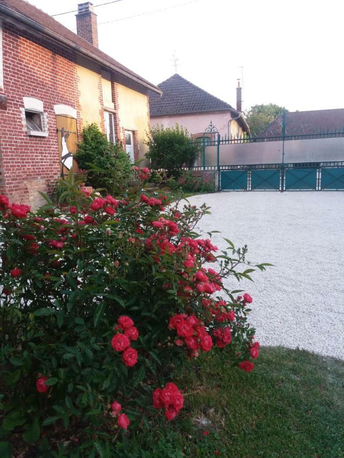 Bed and Breakfast Campagn'Arts Villechétif Exteriér fotografie